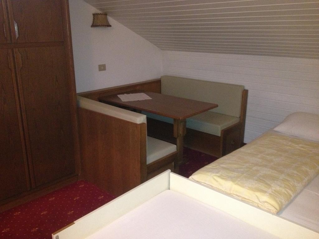 Appartment Rock Campo Tures Ruang foto